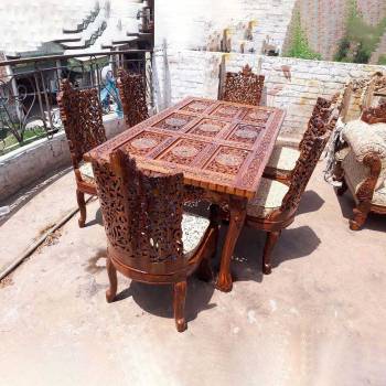 Carved Dining Table Manufacturers in Saharanpur