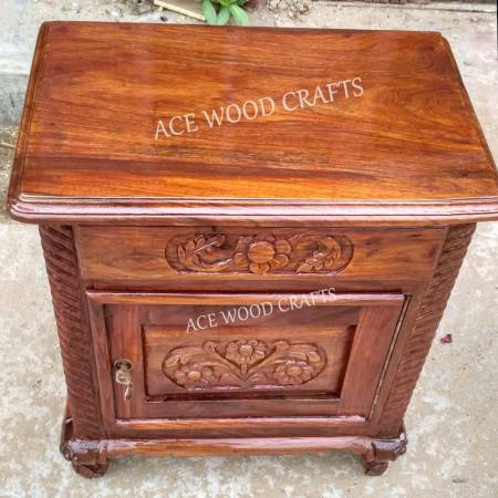 Handcrafted Wooden Carved Side Table Premium Sheesham Wood Customizable Design Ace Wood Crafts Manufacturers, Suppliers in Saharanpur